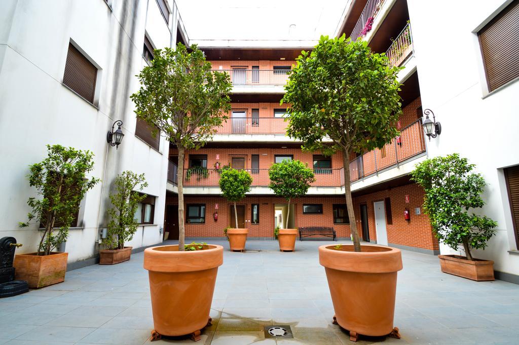 The Zentral Museo Appartement Sevilla Buitenkant foto